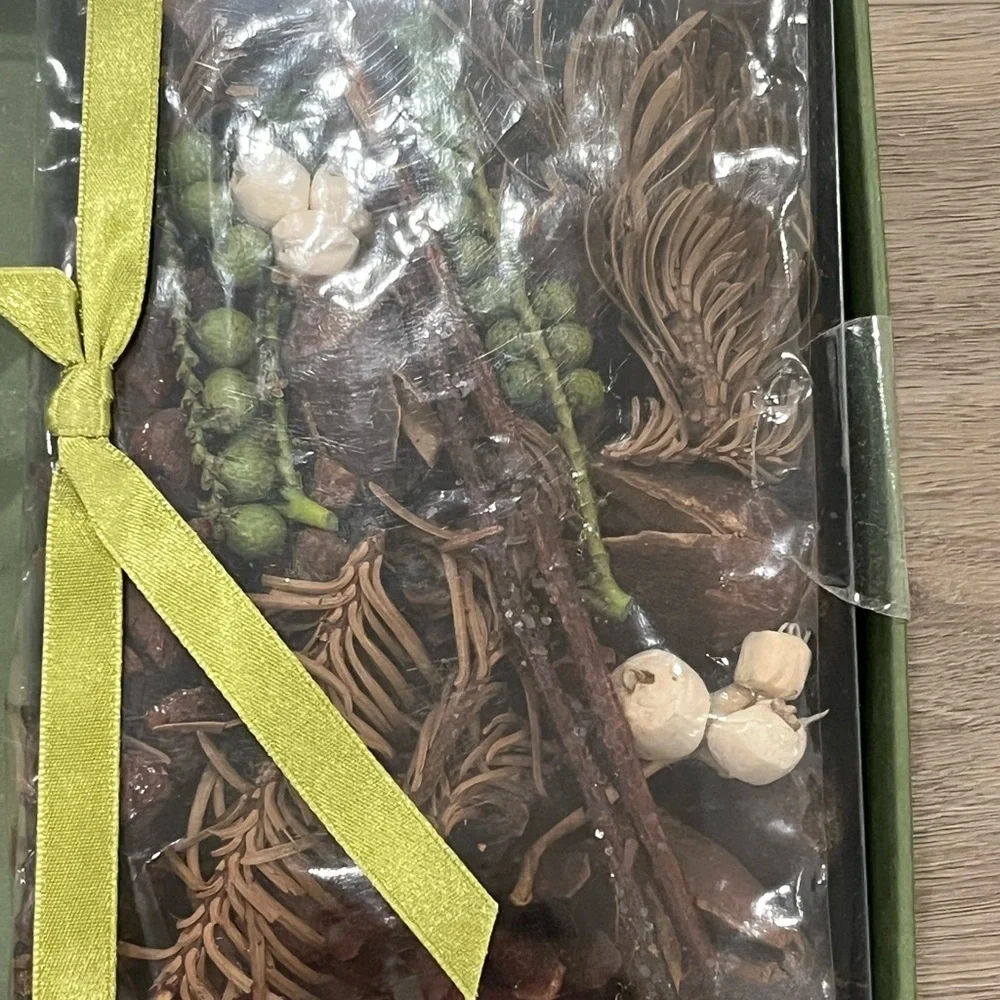 Pottery Barn NORDIC WOODS Homescent Gift Set Roomspray Candle Potpourri RETIRED